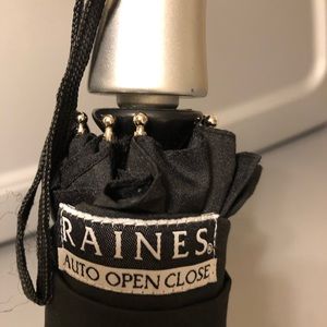Raines open close umbrella blaick